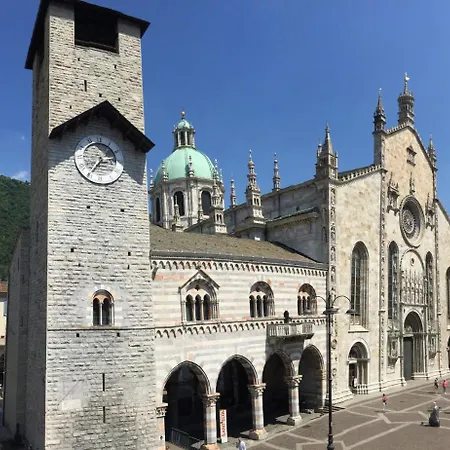 Fuori Le Mura Di Côme